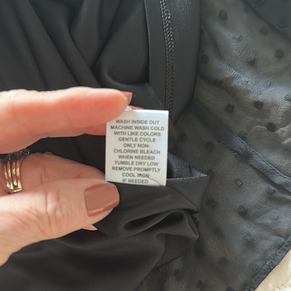 Elle black halter dress - Picture 15 of 15